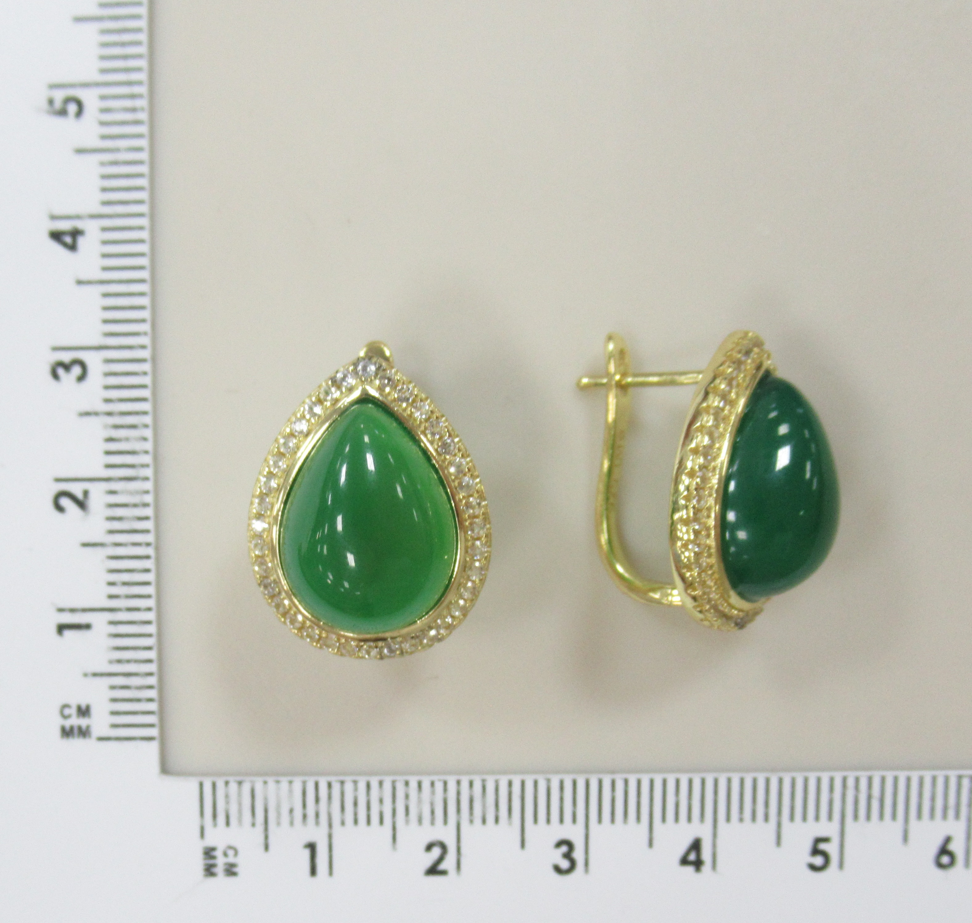 Серебряные серьги с халцедонами